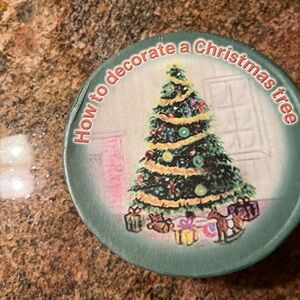 MWW Market Mini Plates- How to Decorate  a Christmas Tree